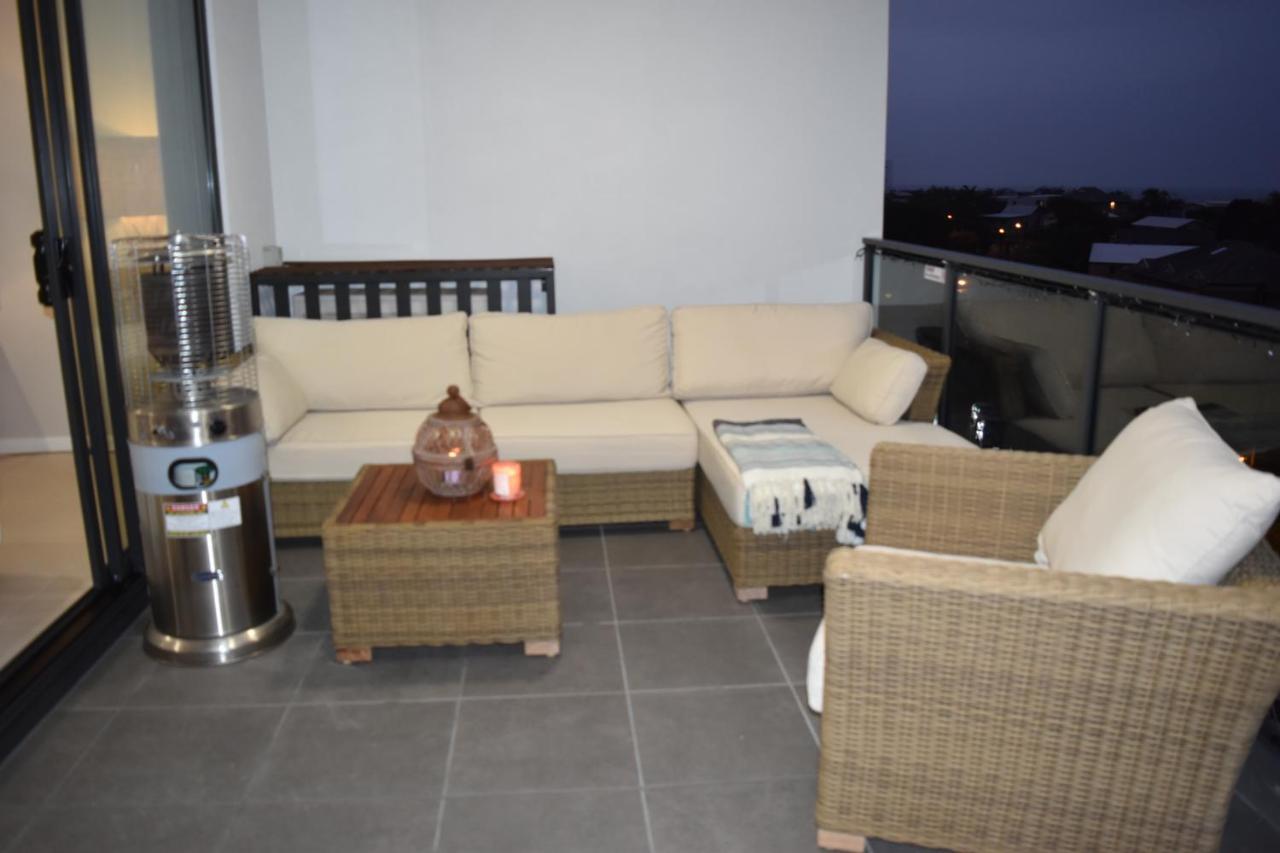 Upmarket Comfortable Large 2 Bed 2 Bath, Ocean Views, 250M To Buddina Beach! Apartment Exterior photo